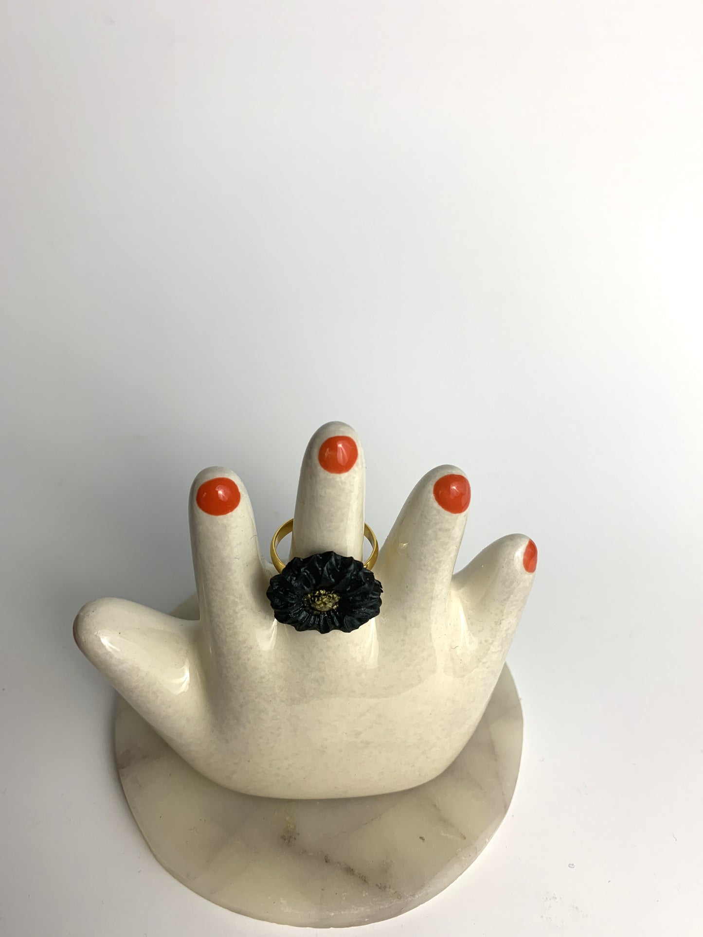 Flower Power ring - Calendula - Black pearl