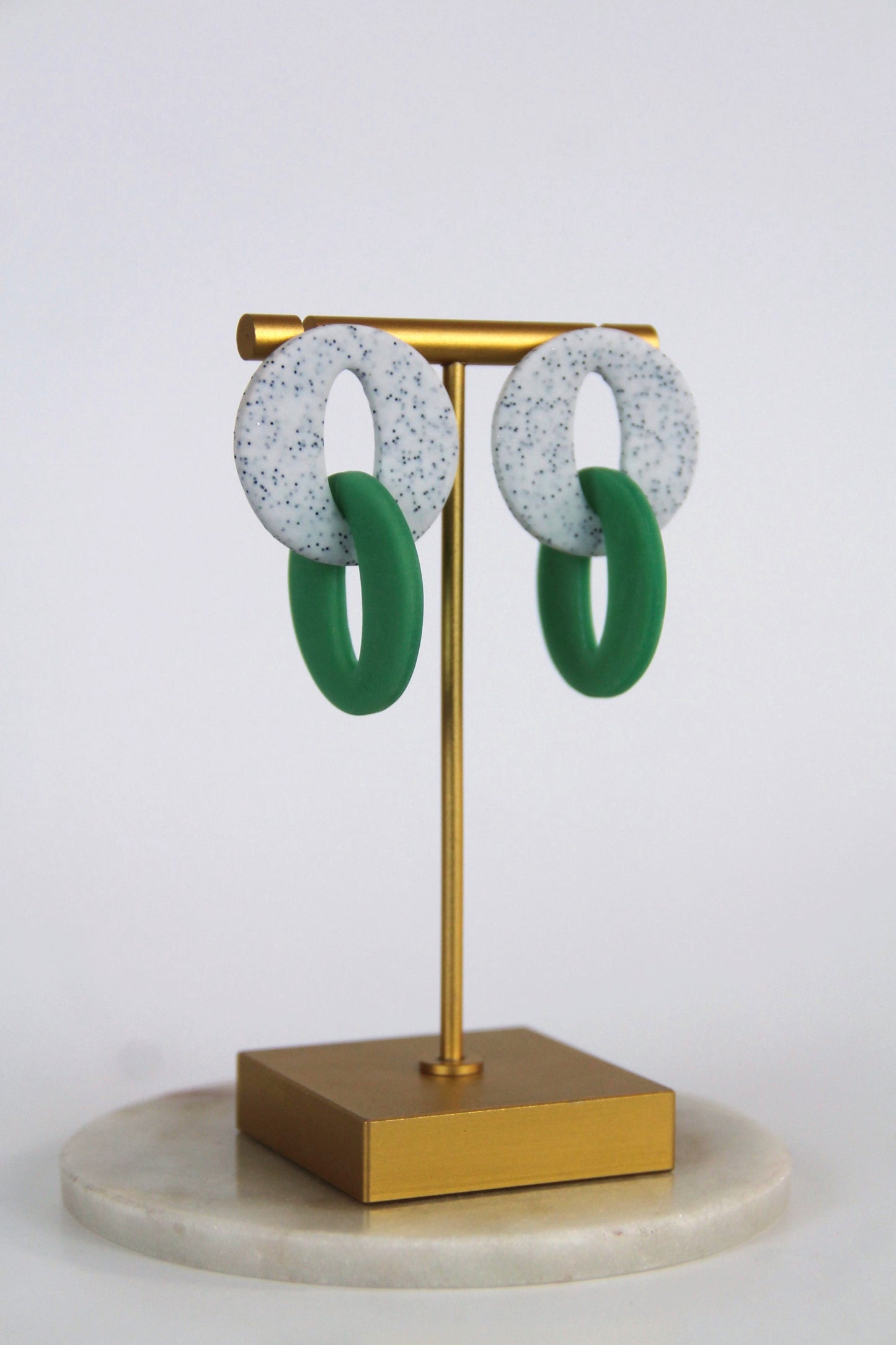 COSMOPOLITAN earrings - Speckled white & Jade green